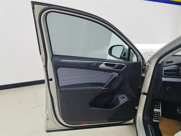 Volkswagen Tiguan L 2021