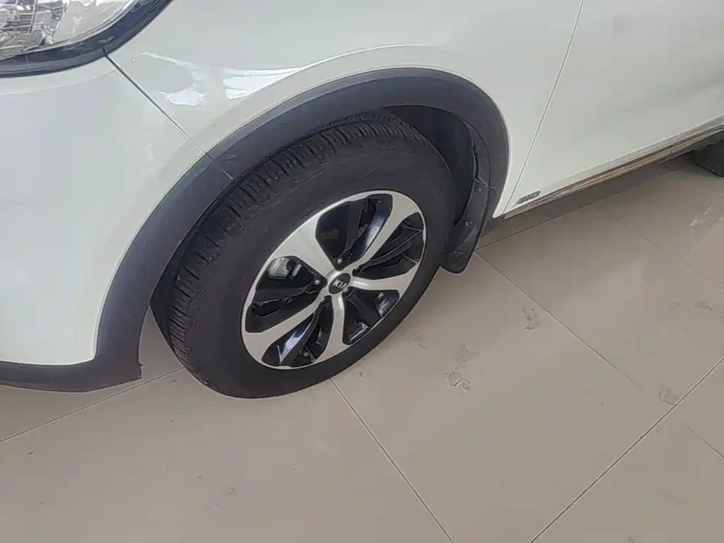 Kia Sorento 2015 — фото 23