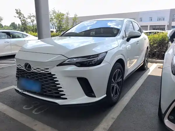 Lexus RX 2025