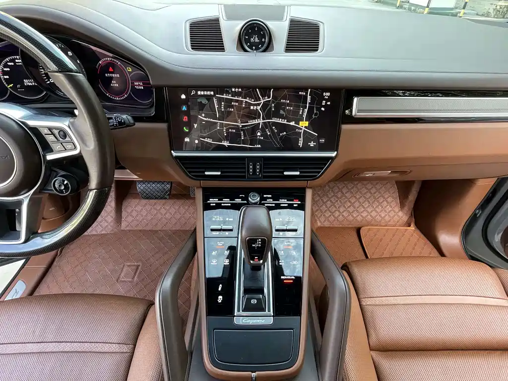 Porsche Cayenne Hybrid 2023 — фото 13