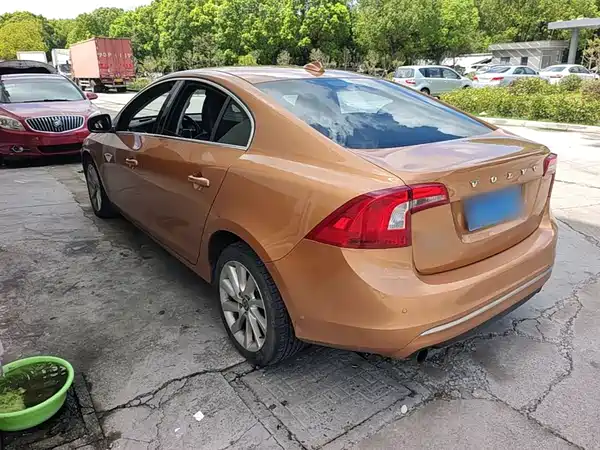 Volvo S60 2015