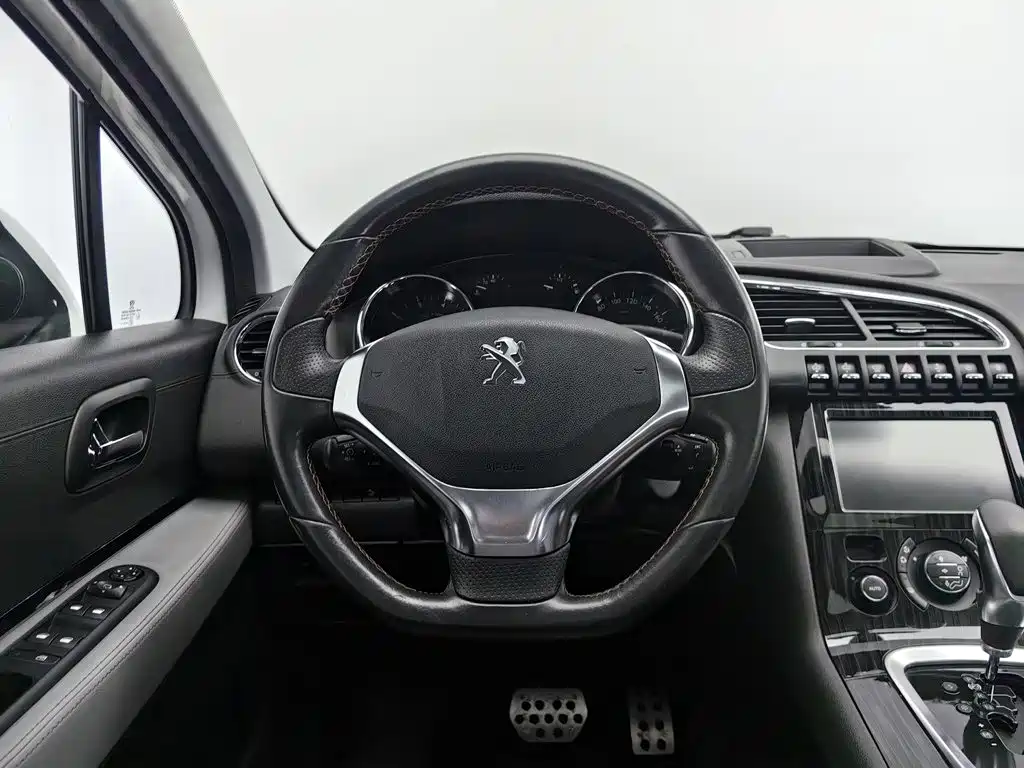 Peugeot 3008 2016 — фото 11