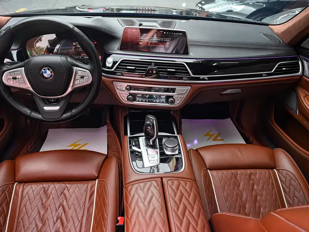 BMW 7 Series 2022 — фото 17
