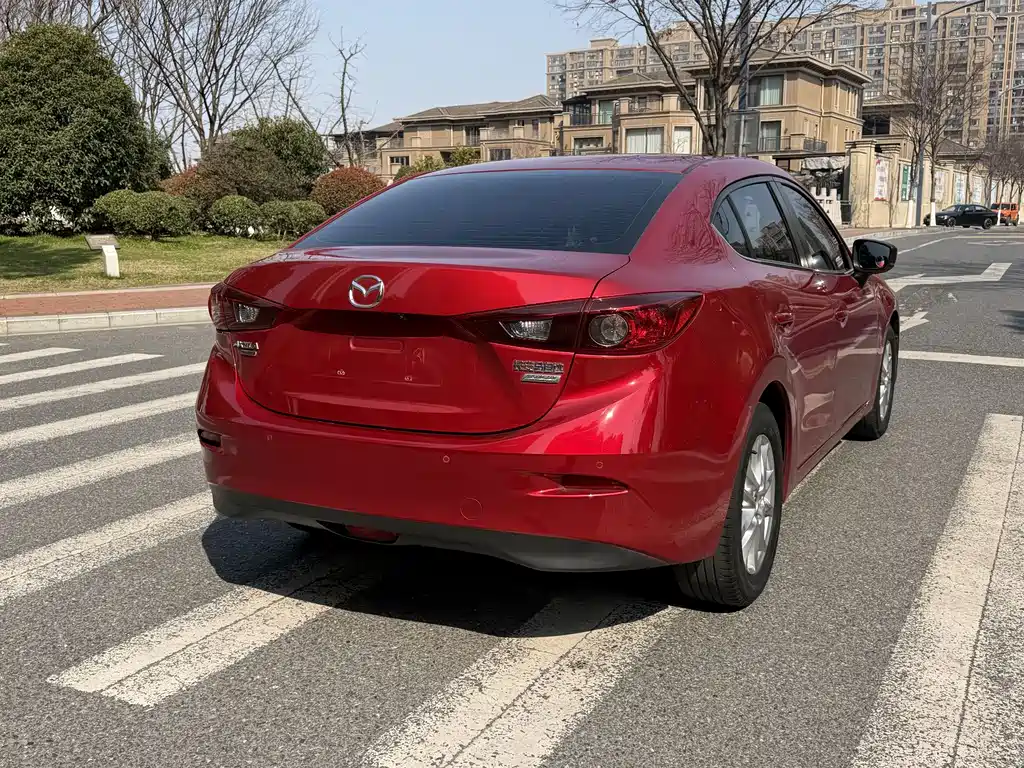 Mazda 3 Axela 2019 — фото 7