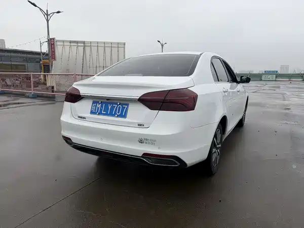 Geely Emgrand 2020