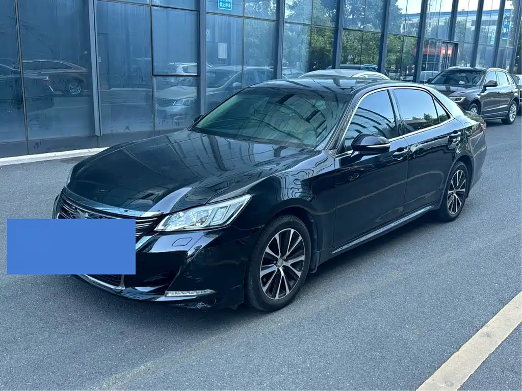Toyota Crown 2019