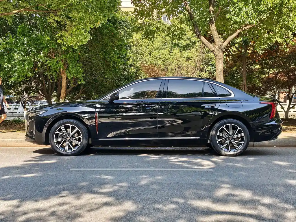 Hongqi H5 PHEV 2025 — фото 16