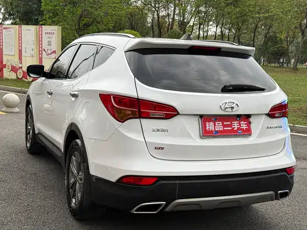 Hyundai Santa Fe 2013