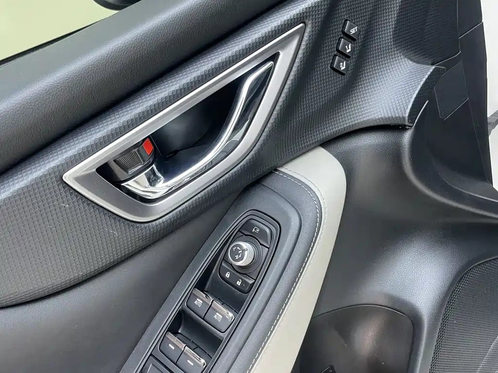 Subaru Forester 2023 — фото 29