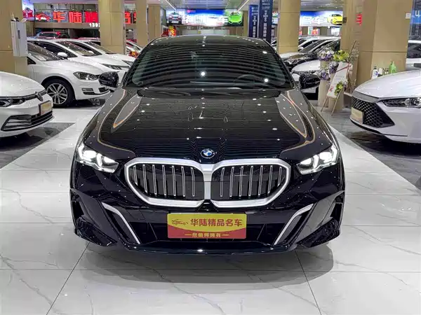 BMW 5 Series 2025