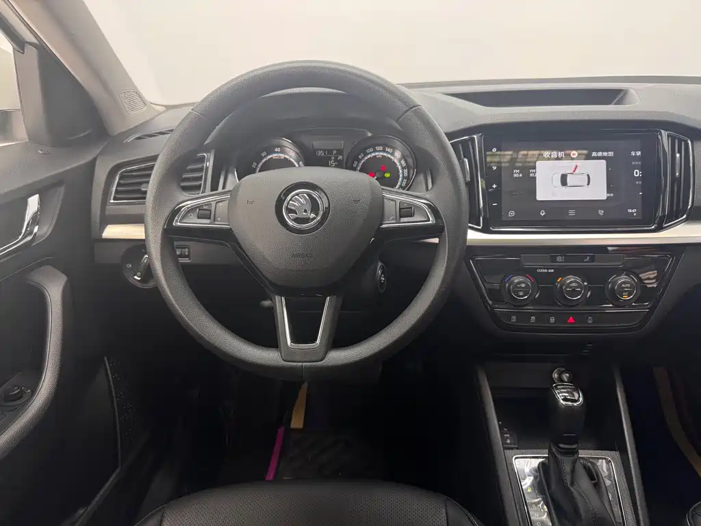 Skoda Kamiq 2023 — фото 13