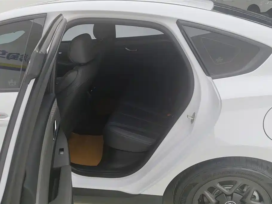 BYD Qin PLUS 2025 — фото 11