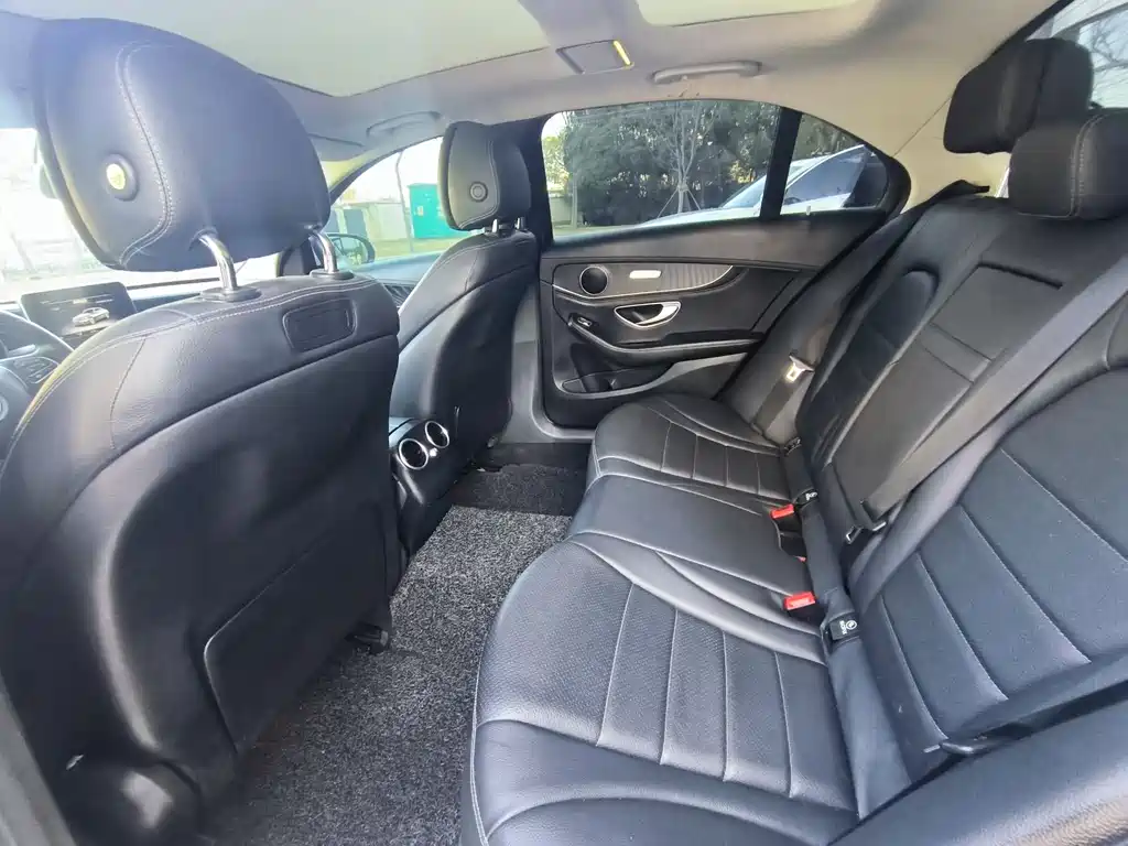Mercedes-Benz C-Class 2018 — фото 12