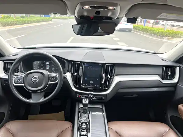 Volvo XC60 2019