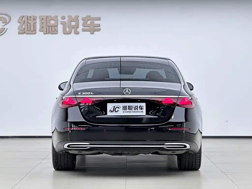 Mercedes-Benz E-Class 2025 — фото 4