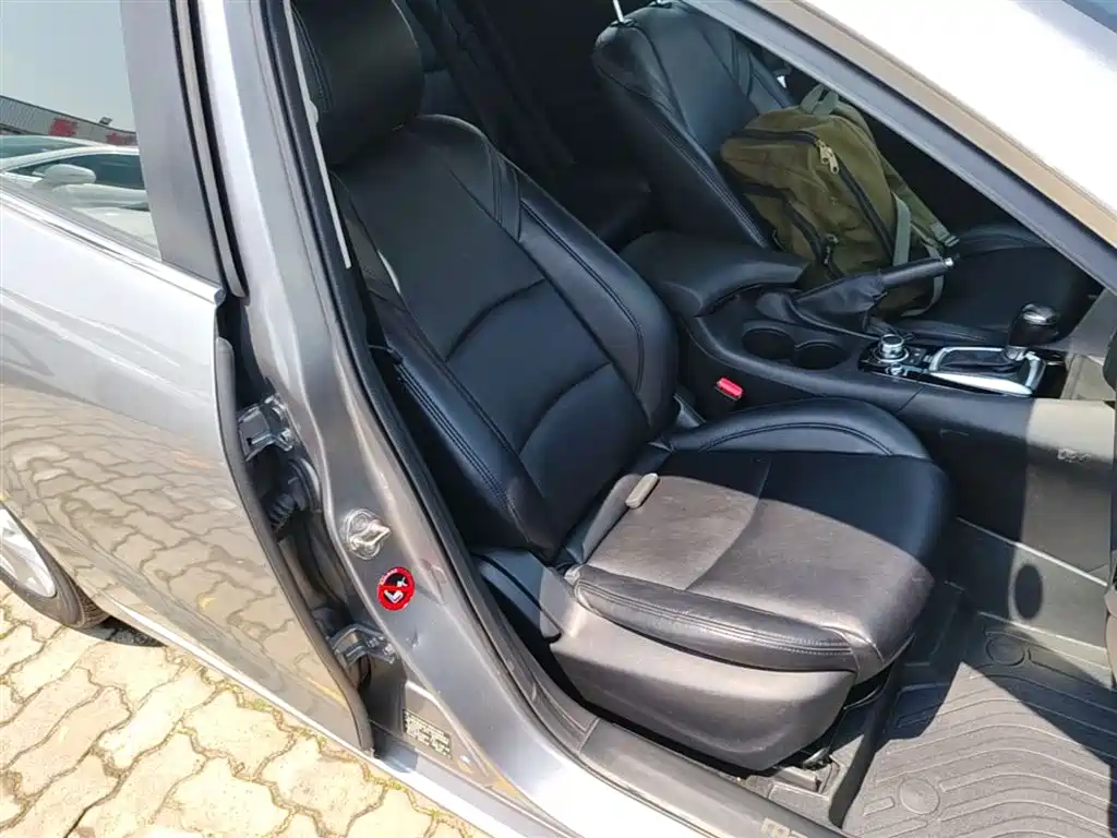 Mazda 3 Axela 2016 — фото 19
