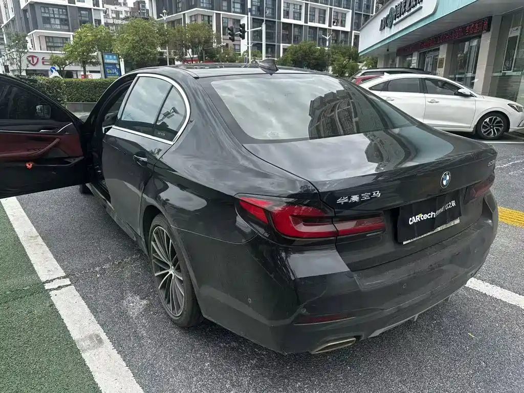 BMW 5 Series 2023