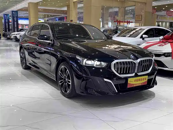 BMW 5 Series 2025