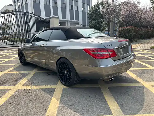 Mercedes-Benz E-Class 2011