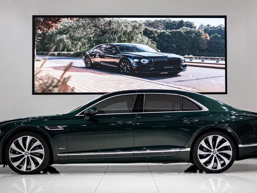 Bentley Flying Spur 2023 — фото 5
