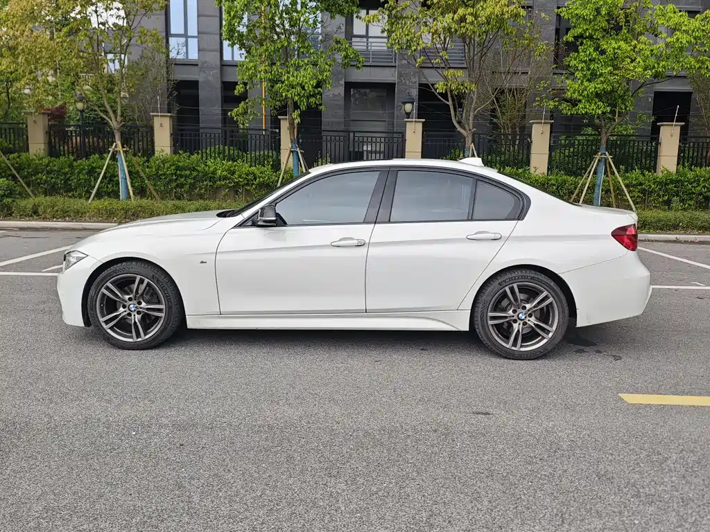 BMW 3 Series 2018 — фото 4