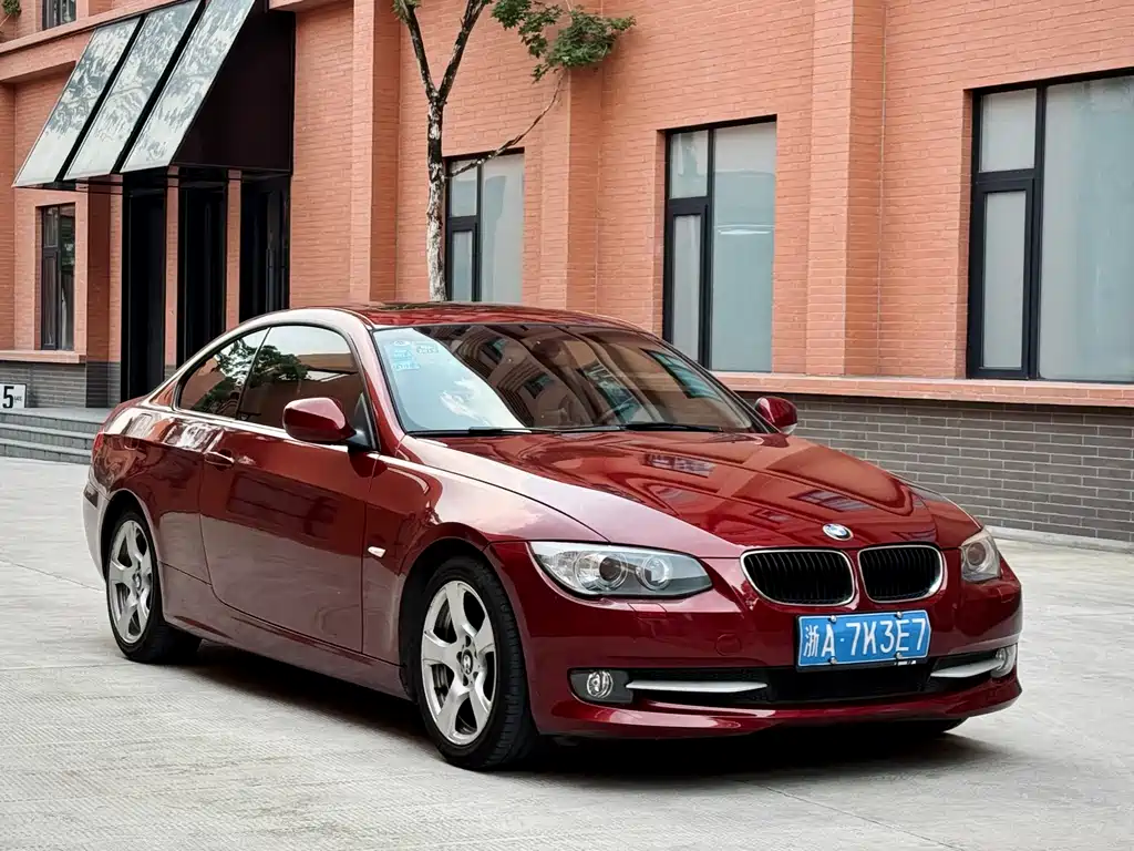 BMW 3 Series 2011