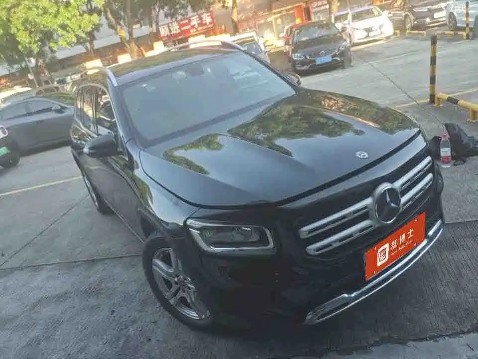 Mercedes-Benz GLB 2021