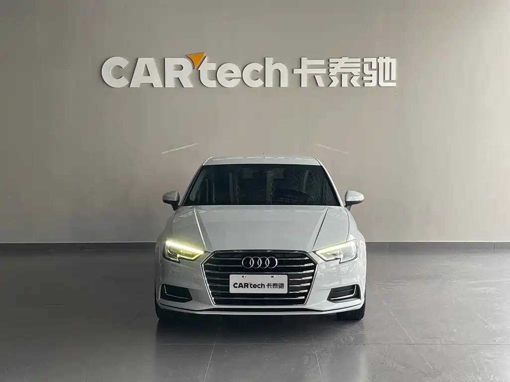 Audi A3 2018 — фото 2
