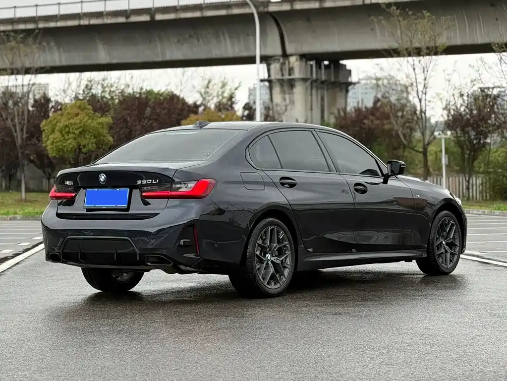 BMW 3 Series 2025