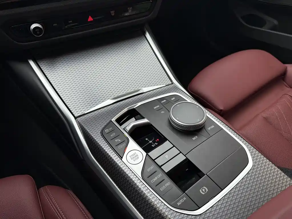 BMW 3 Series 2025