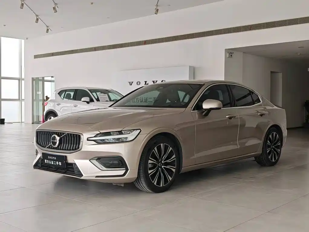 Volvo S60 2023