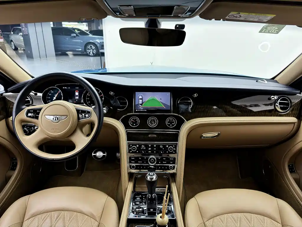 Bentley Mulsanne 2017 — фото 14