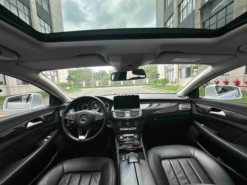 Mercedes-Benz CLS 2015 — фото 13