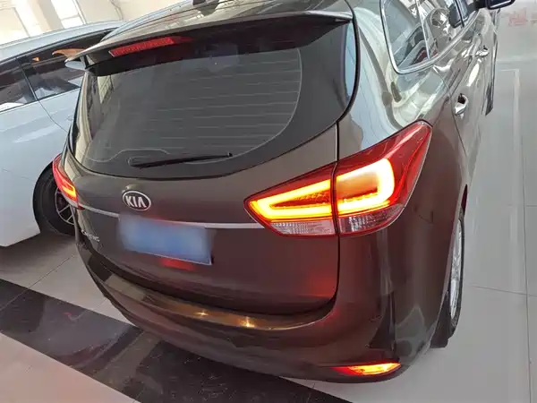 Kia Jiale 2013