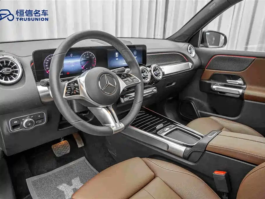 Mercedes-Benz GLB 2025 — фото 12