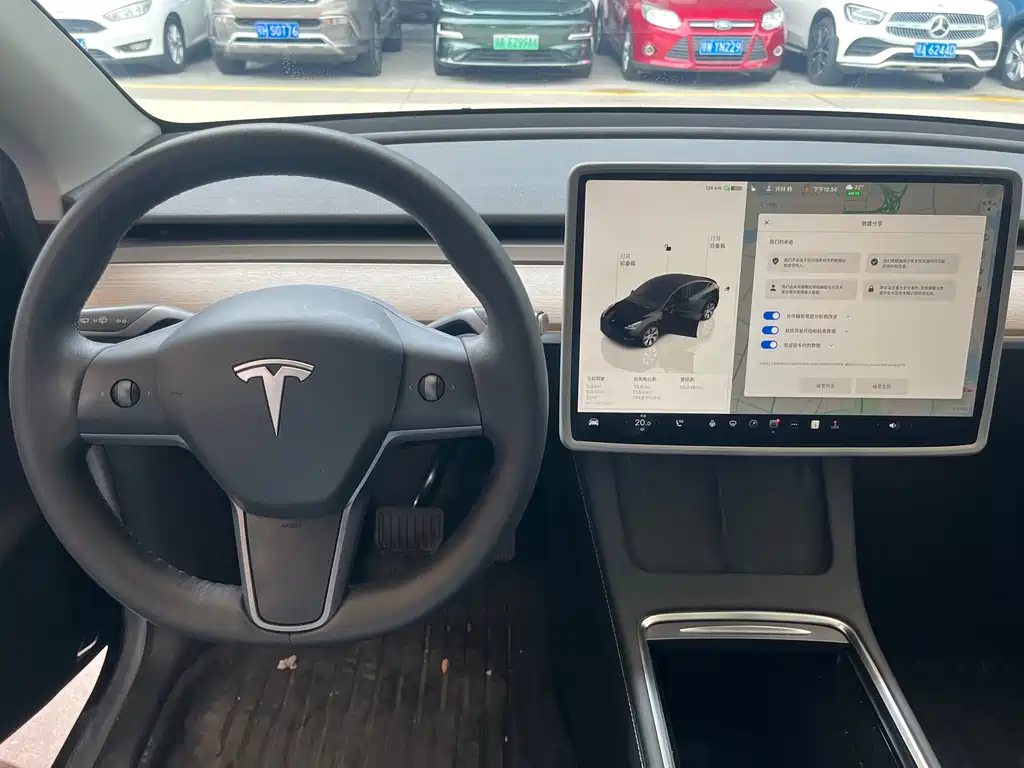 Tesla Model Y 2022 — фото 12