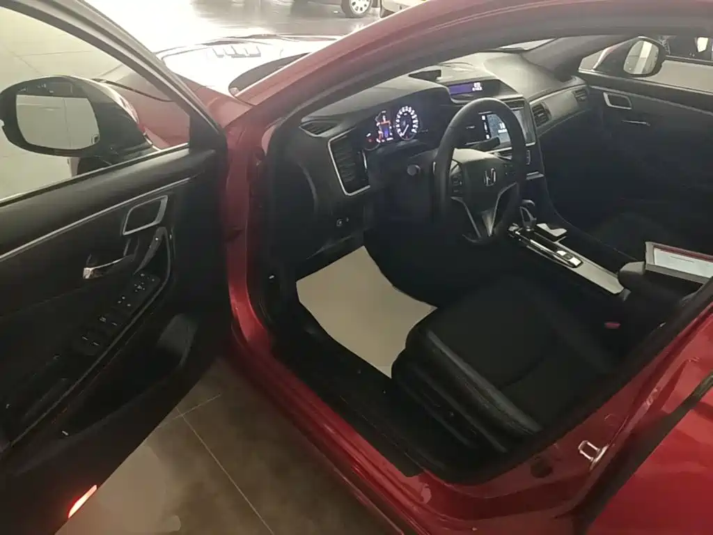 Honda Spirior 2016 — фото 16