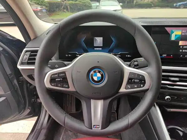 BMW i3 2024
