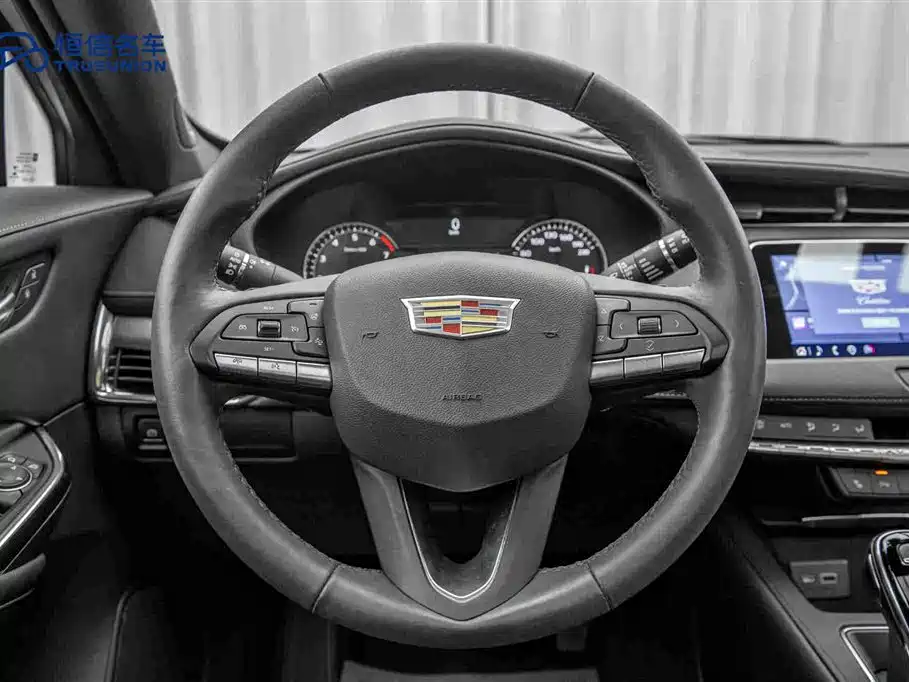 Cadillac XT4 2023 — фото 17
