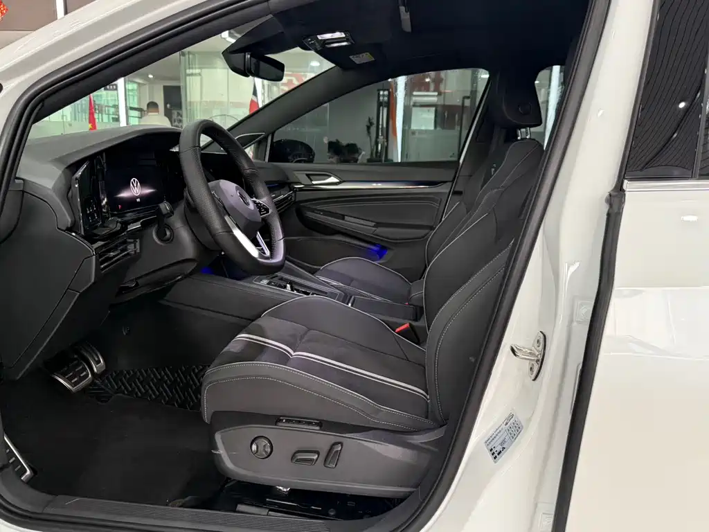 Volkswagen Golf 2022