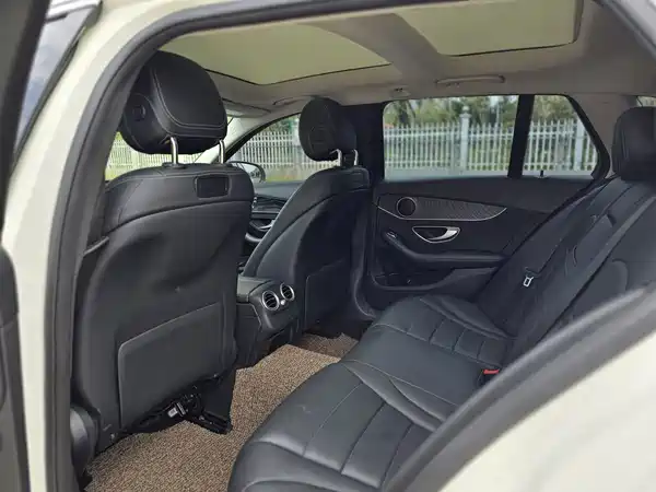 Mercedes-Benz C-Class 2019