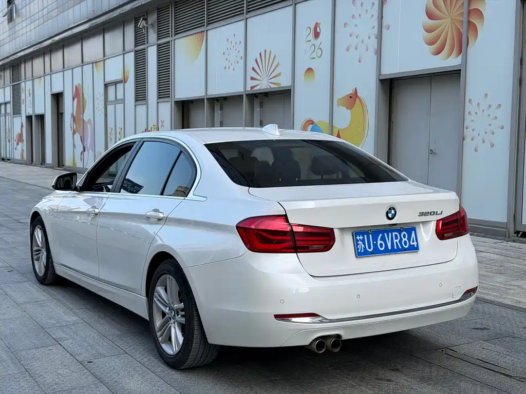 BMW 3 Series 2017 — фото 13
