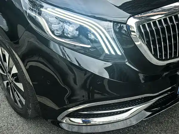 Mercedes-Benz Vito 2023