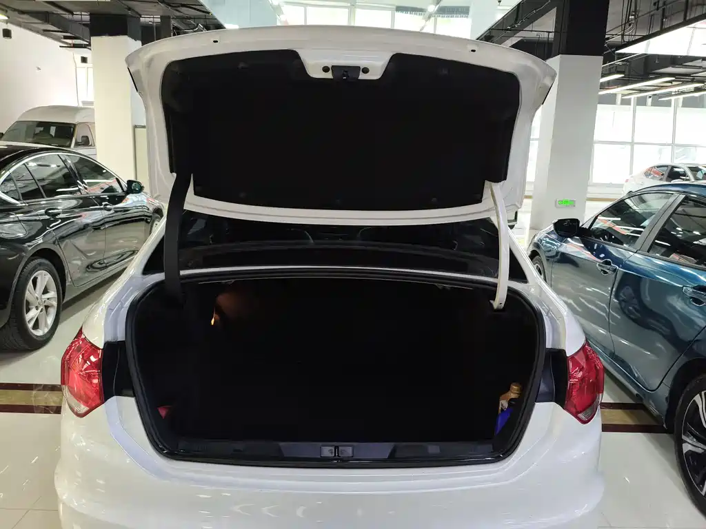 Citroen C4L 2013 — фото 20
