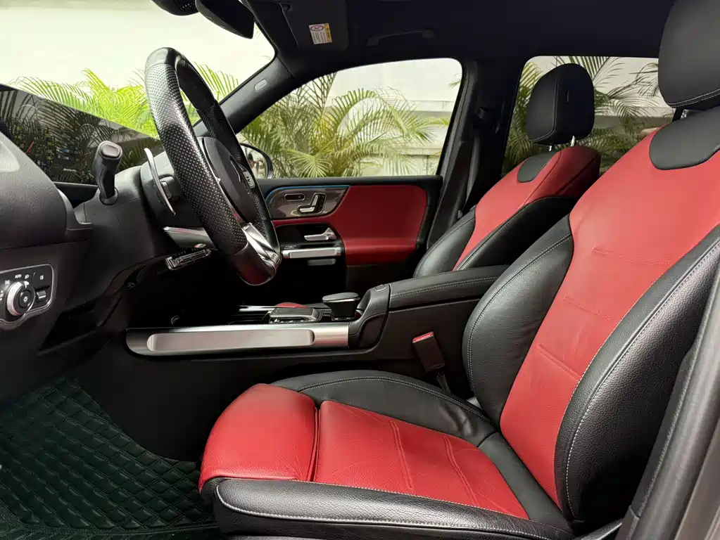 Mercedes-Benz GLB AMG 2021 — фото 11