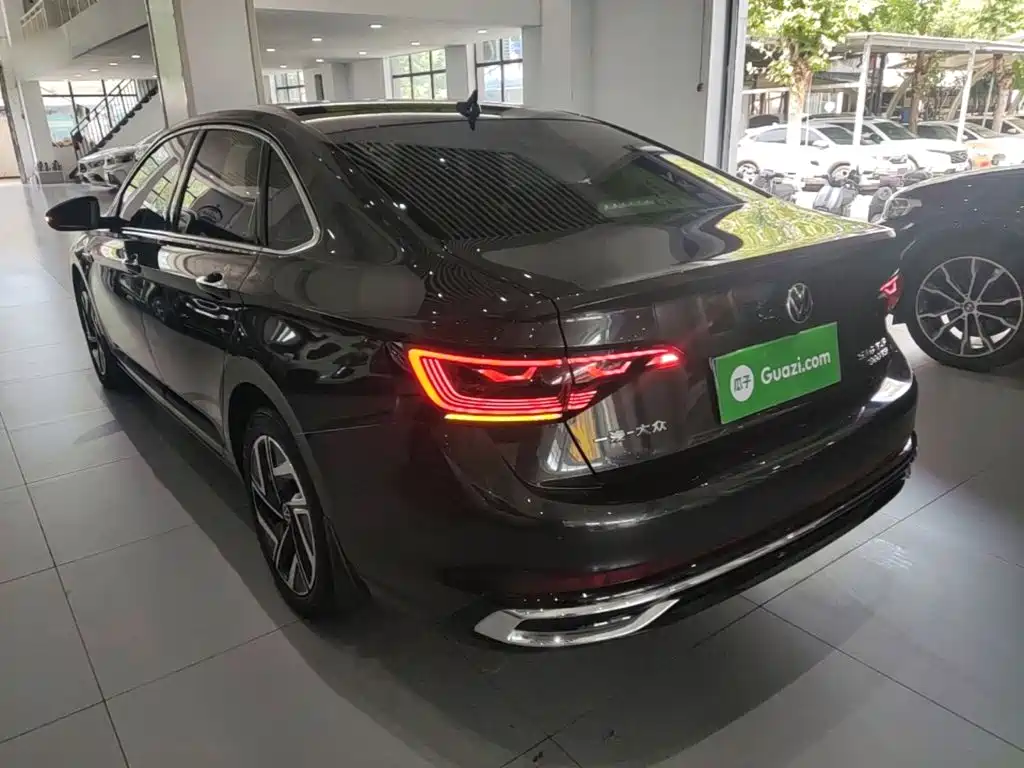 Volkswagen Sagitar 2025