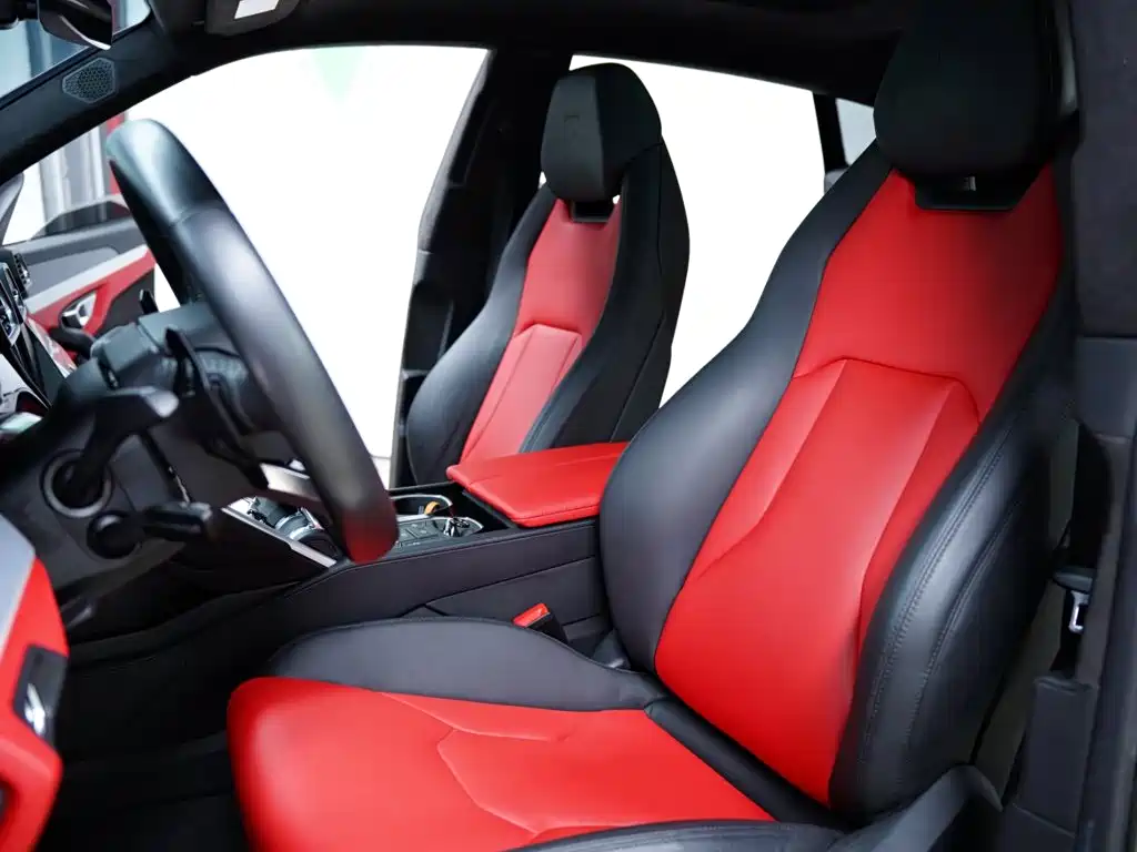 Lamborghini Urus 2019 — фото 27