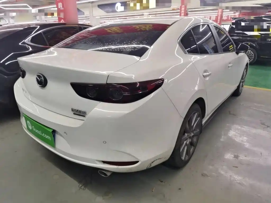 Mazda 3 Axela 2022