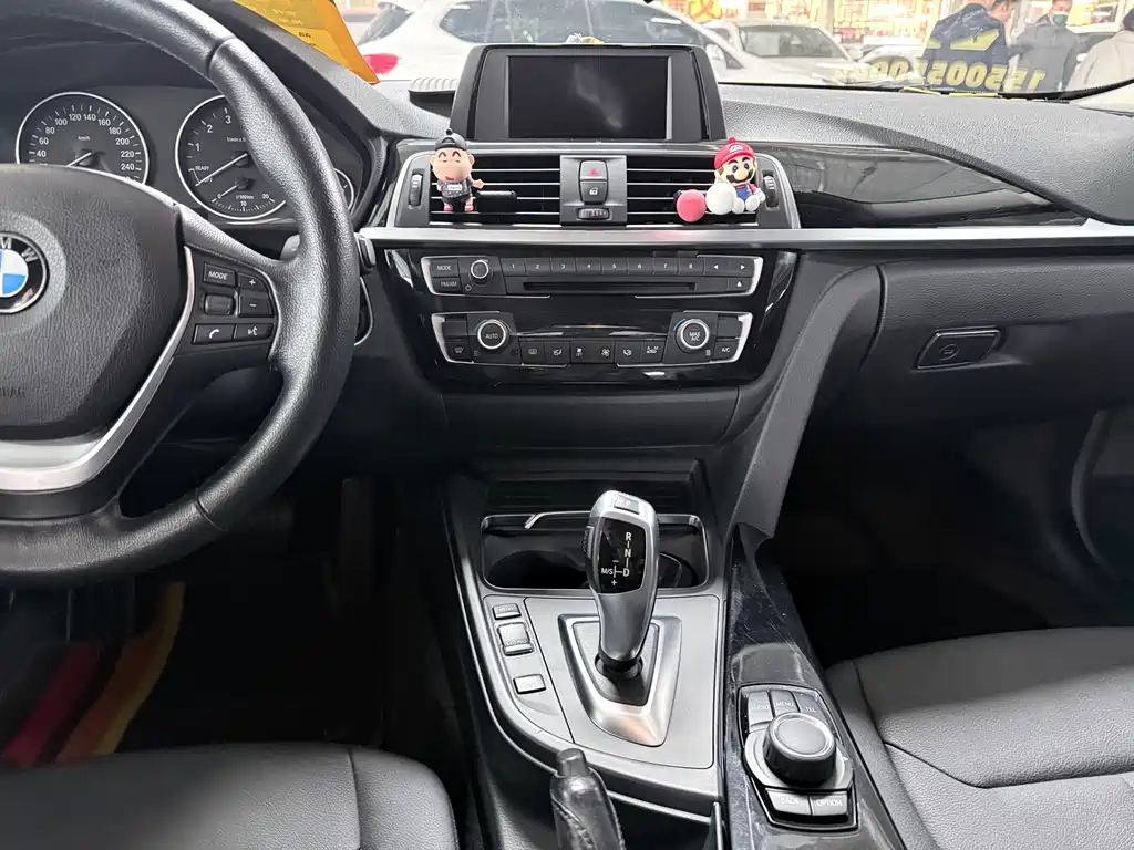 BMW 3 Series 2016 — фото 14