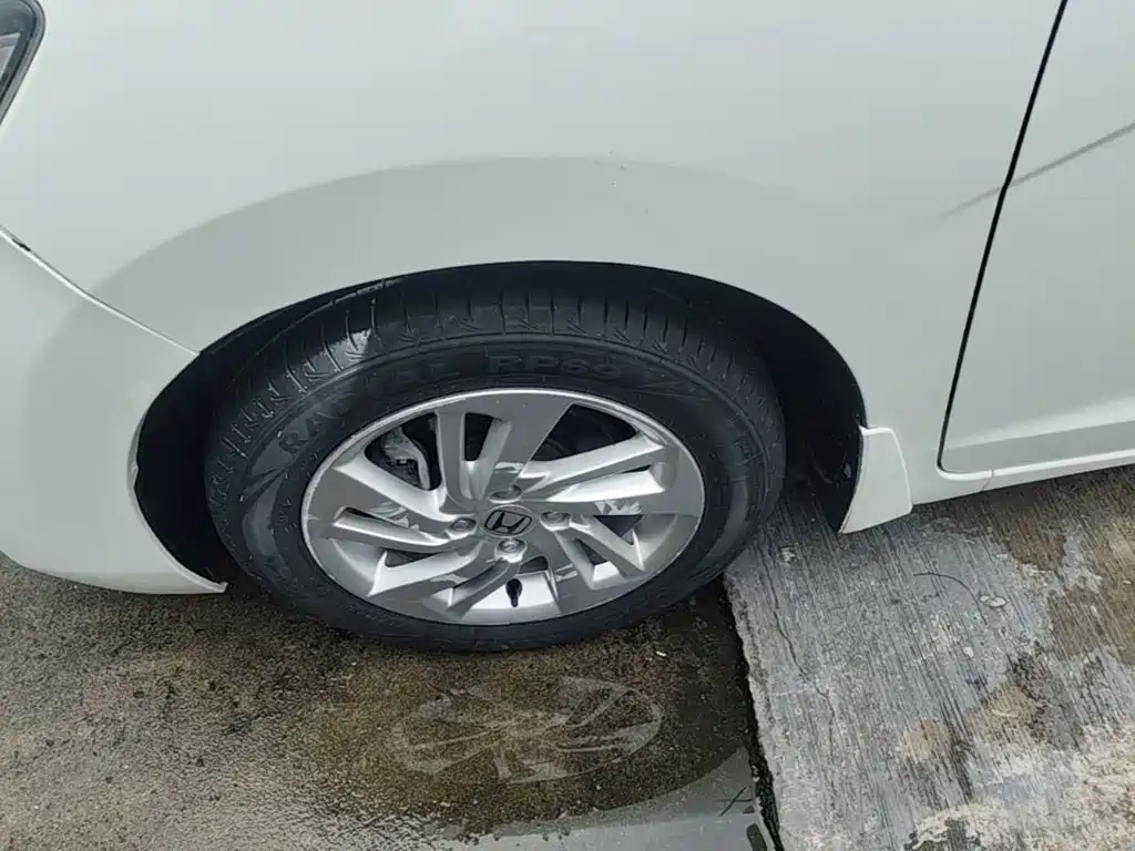 Honda Fit 2015 — фото 23